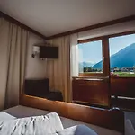 Pensjonat Alpenhaus Monte 3*