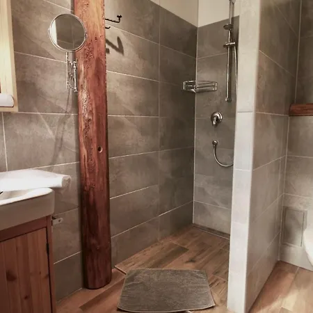 Casa de hóspedes Alpenhaus Monte 3*