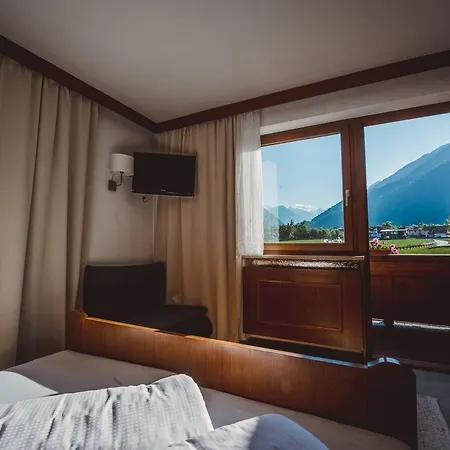 بيت ضيافة Alpenhaus Monte 3*