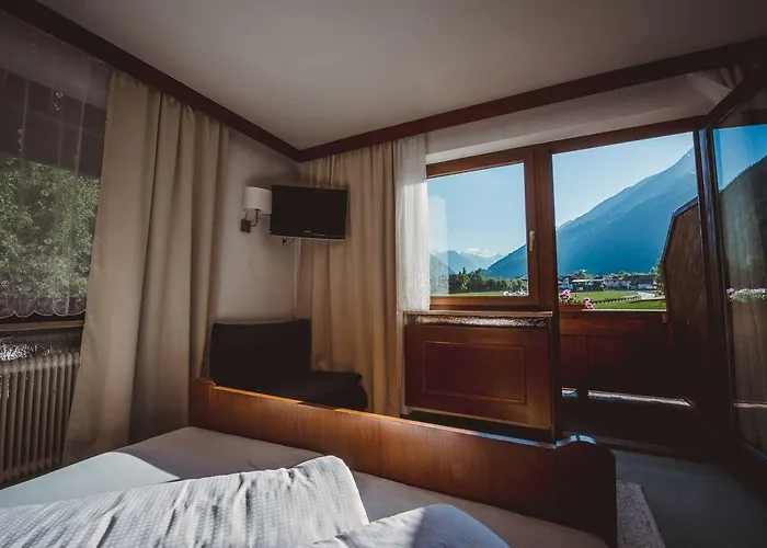 Pensjonat Alpenhaus Monte 3*