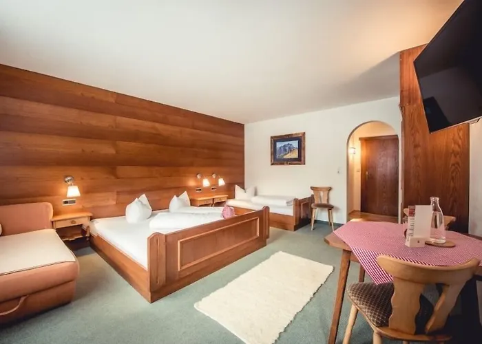 Pensjonat Alpenhaus Monte 3*